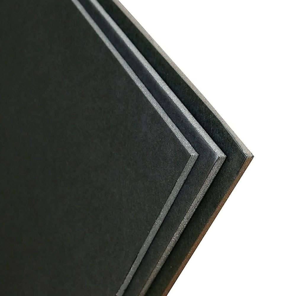 Carton mousse noir 5mm empilé